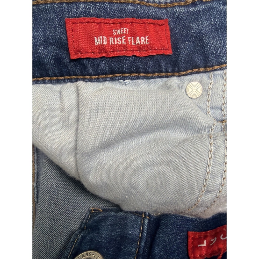 Lucky Brand Women's Sweet Mid Rise Flare Denim Jeans Size 6/28 - Picture 3 of 7